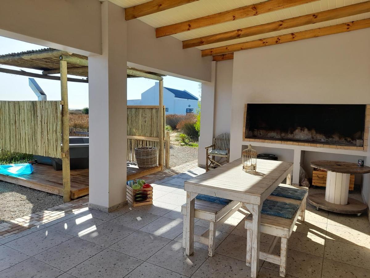 Camelot Cottages Langebaan Ngoại thất bức ảnh