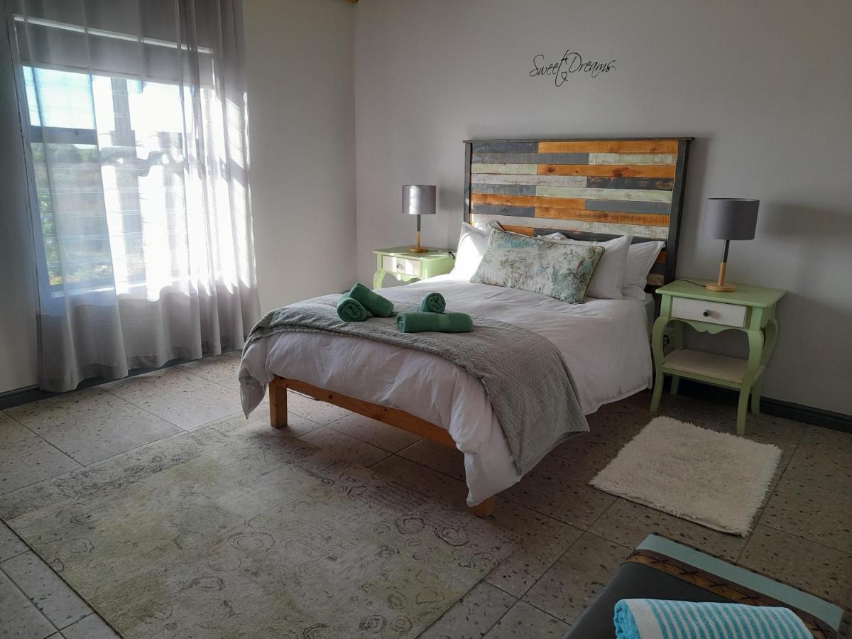 Camelot Cottages Langebaan Ngoại thất bức ảnh